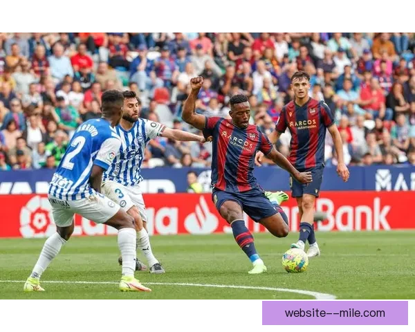 比利亚雷亚尔宣布签约佩雷斯加强进攻线目标明确